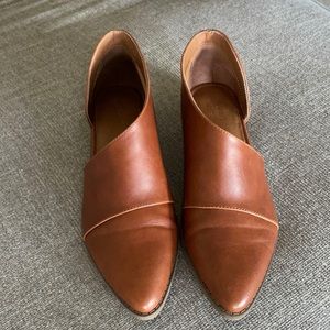 Brown cognac side slit shoe